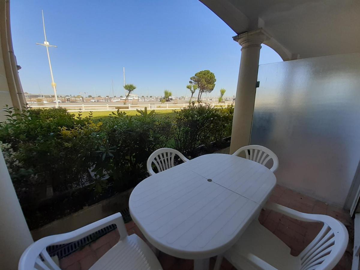 Appartement T2 face au port de Plaisance et plage d'Eyrac -terrasse -parking à Arcachon Extérieur photo