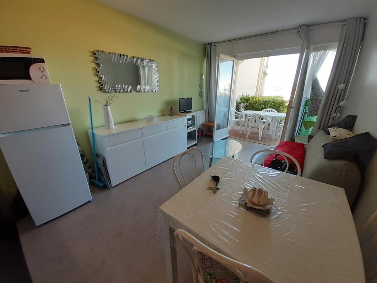 Appartement T2 face au port de Plaisance et plage d'Eyrac -terrasse -parking à Arcachon Extérieur photo